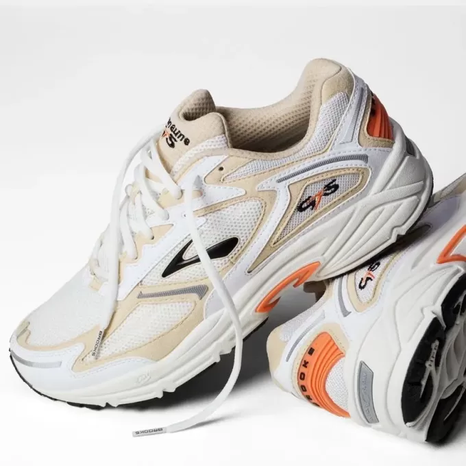 Brooks Adrenaline GTS 4
